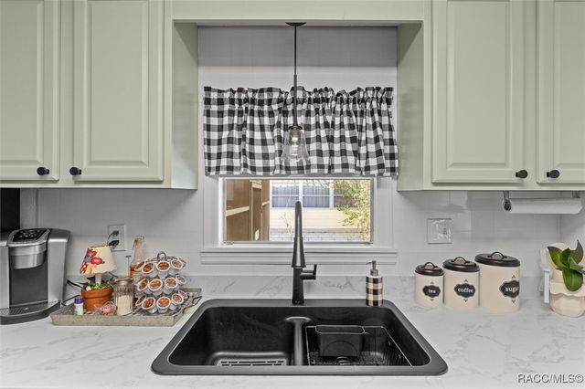 12041 Fairway Avenue, Brooksville, FL 34613