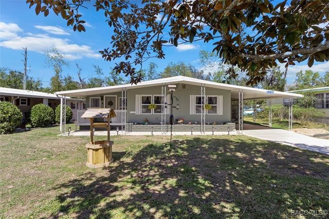 12041 Fairway Avenue, Brooksville, FL 34613