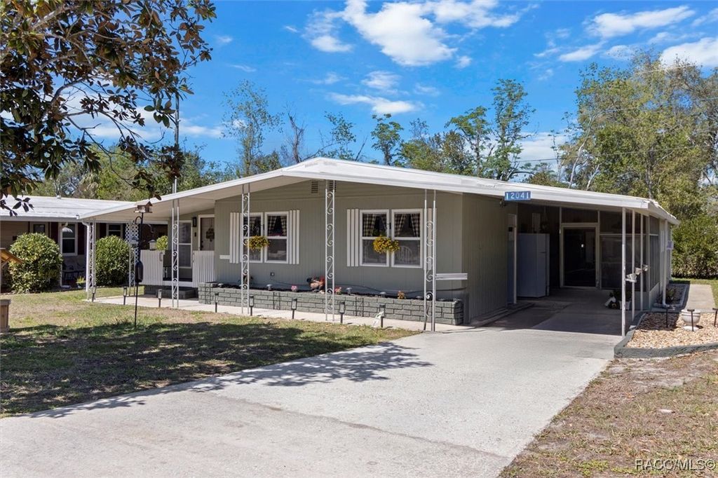 12041 Fairway Avenue, Brooksville, FL 34613