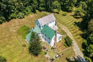 99 Spooner Point, Castleton, VT 05735