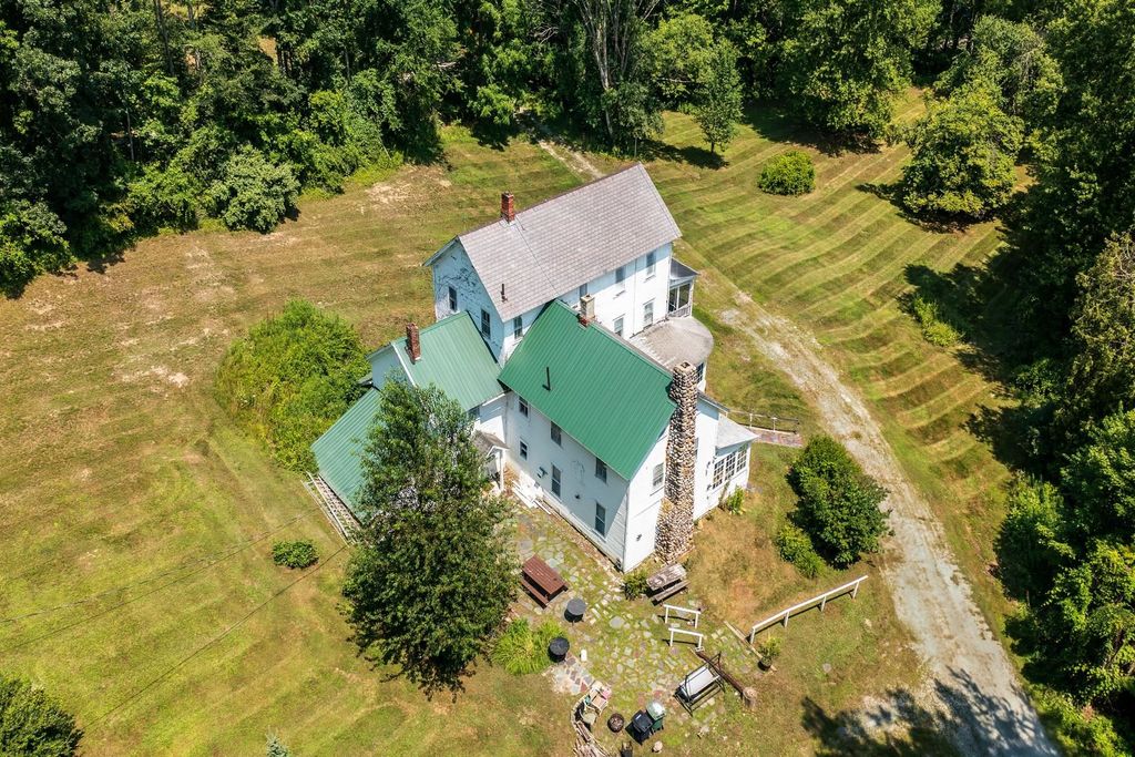 99 Spooner Point, Castleton, VT 05735