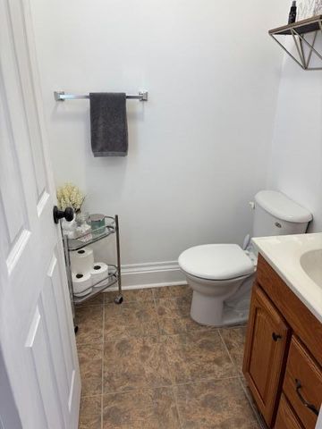 1007 Hudson Road, Saint Paul, MN 55106