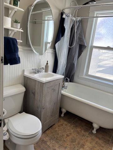 1007 Hudson Road, Saint Paul, MN 55106