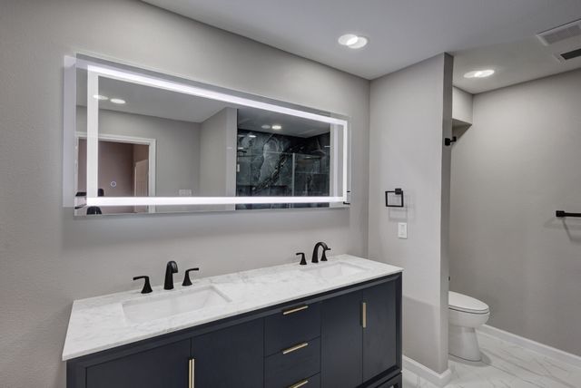 9226 Emberglow Lane, Dallas, TX 75243