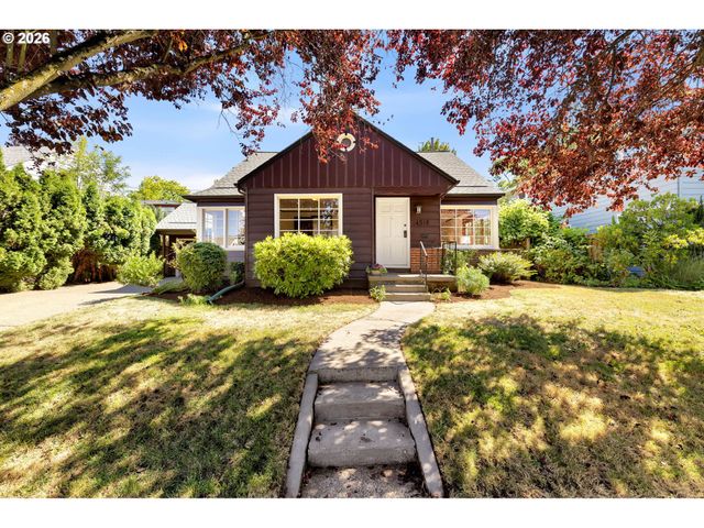 4518 Ne IRVING St, Portland, OR 97213