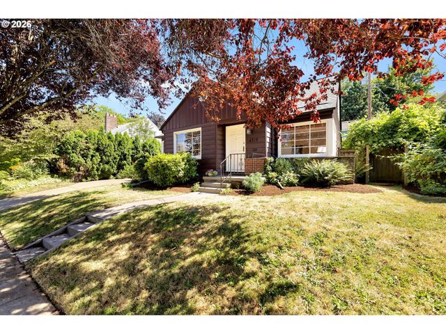 4518 Ne IRVING St, Portland, OR 97213