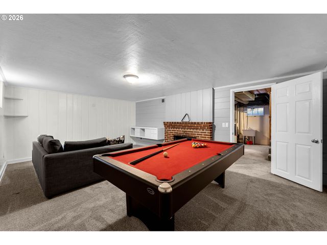 4518 Ne IRVING St, Portland, OR 97213