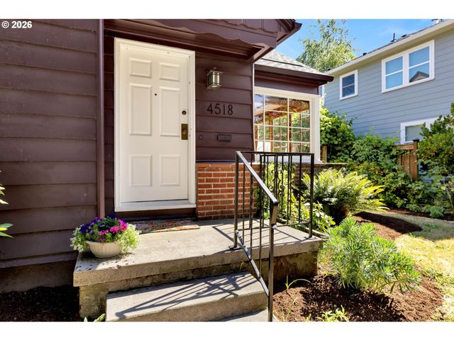4518 Ne IRVING St, Portland, OR 97213