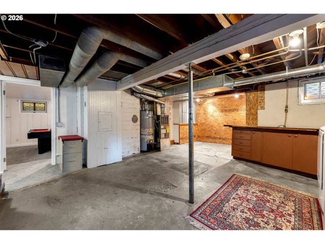 4518 Ne IRVING St, Portland, OR 97213