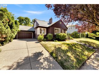 4518 Ne IRVING St, Portland, OR 97213