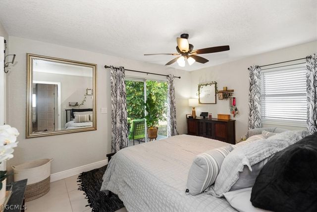 3945 Edgewood AVE, Fort Myers, FL 33916