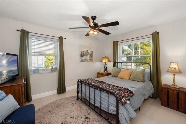 3945 Edgewood AVE, Fort Myers, FL 33916