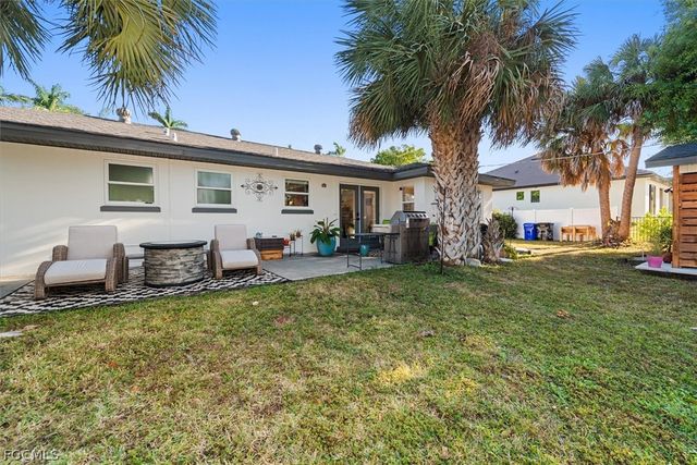 3945 Edgewood AVE, Fort Myers, FL 33916