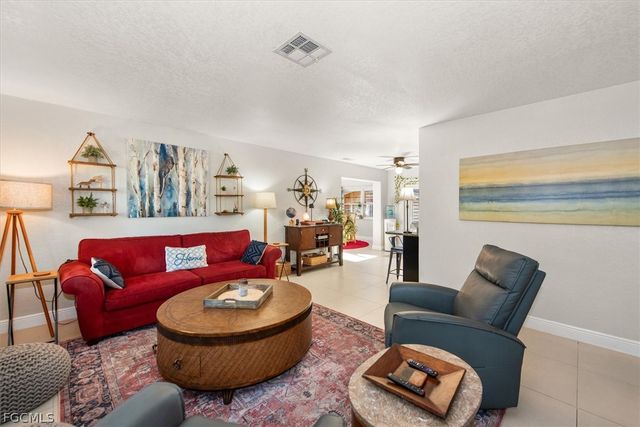 3945 Edgewood AVE, Fort Myers, FL 33916