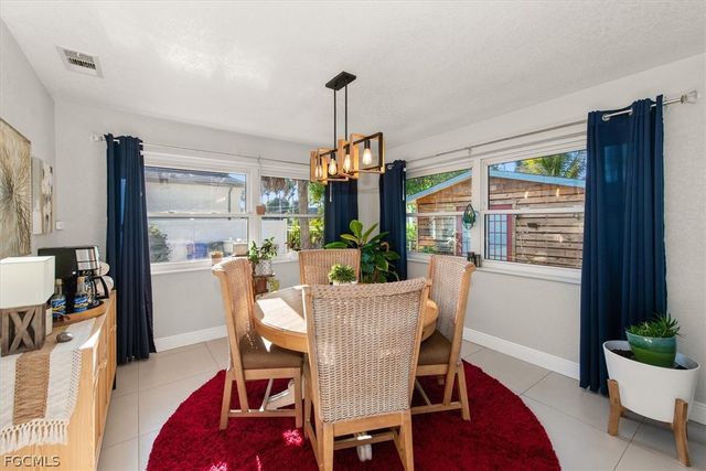 3945 Edgewood AVE, Fort Myers, FL 33916