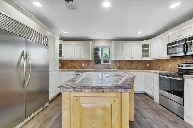 10893 Newtown Rd, Nevada City, CA 95959