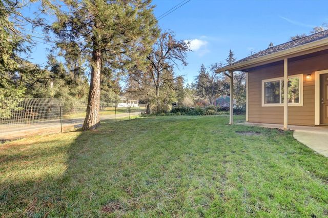 10893 Newtown Rd, Nevada City, CA 95959