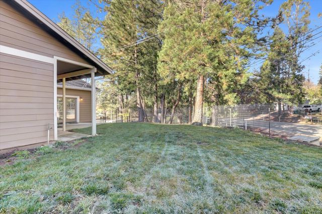 10893 Newtown Rd, Nevada City, CA 95959