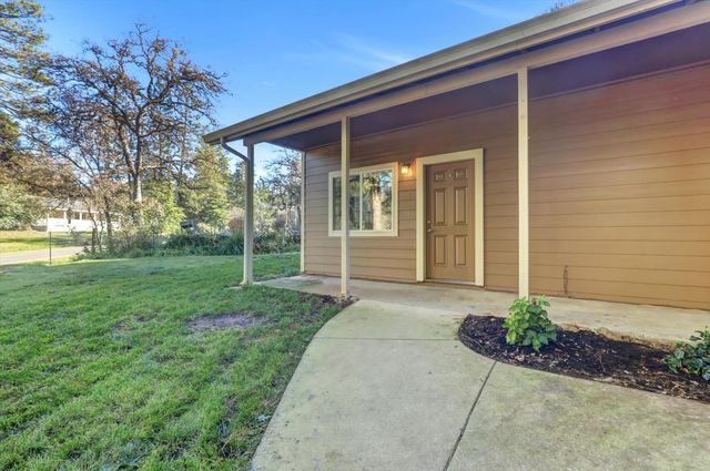 10893 Newtown Rd, Nevada City, CA 95959