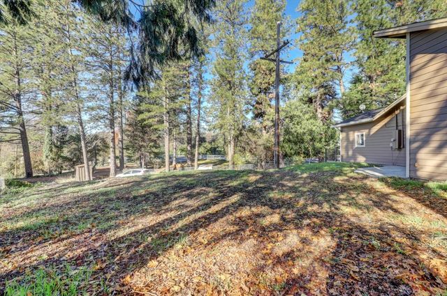 10893 Newtown Rd, Nevada City, CA 95959
