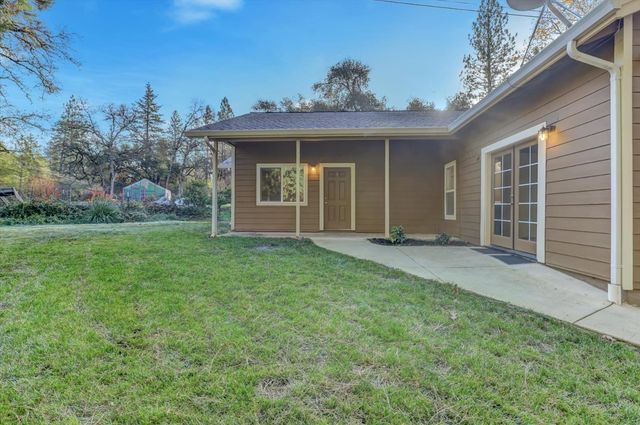 10893 Newtown Rd, Nevada City, CA 95959