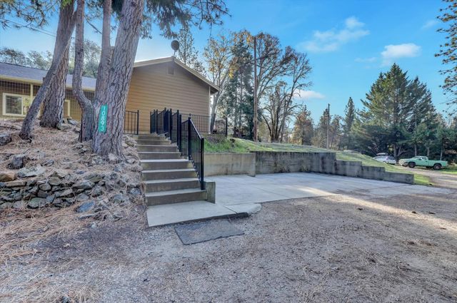 10893 Newtown Rd, Nevada City, CA 95959