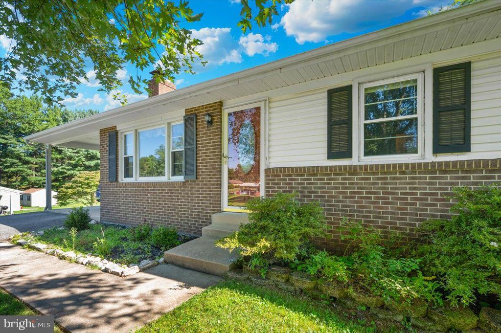 3917 SUGARLOAF DR, Monrovia, MD 21770
