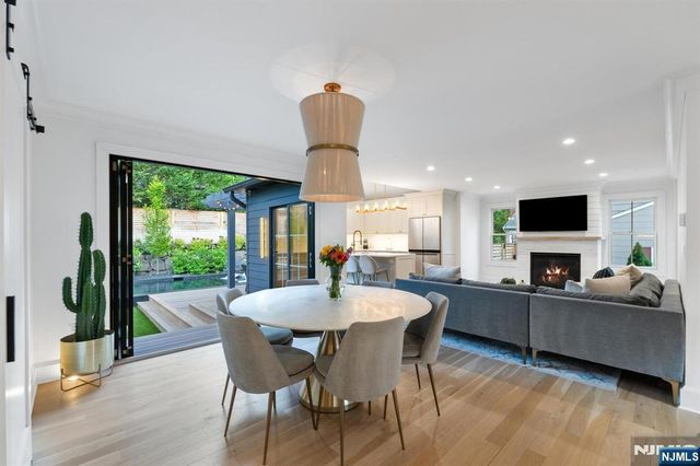 395 Colonial Boulevard, Twp Of Washington, NJ 07676