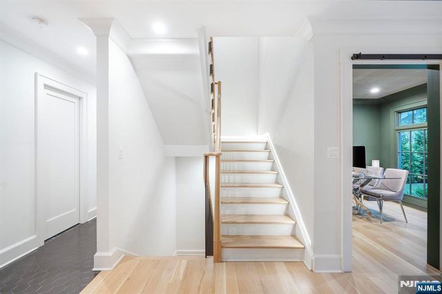 395 Colonial Boulevard, Twp Of Washington, NJ 07676