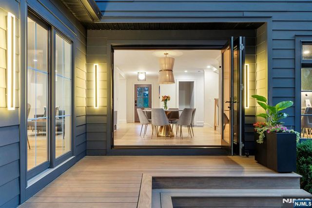 395 Colonial Boulevard, Twp Of Washington, NJ 07676