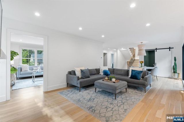 395 Colonial Boulevard, Twp Of Washington, NJ 07676