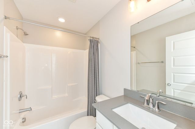 17276 Henslow Drive, Westfield, IN 46074