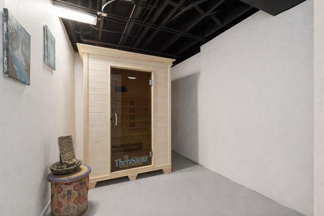 18311 Holland Road, Lansing, IL 60438