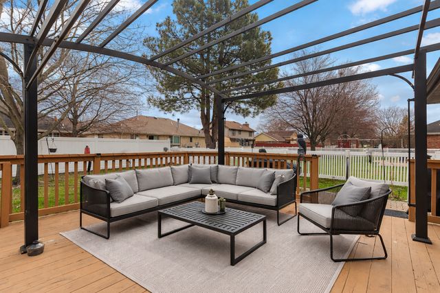 18311 Holland Road, Lansing, IL 60438