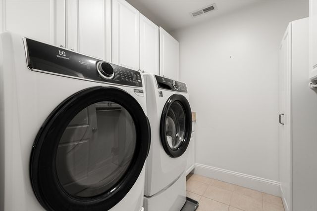 36 Journeys End Ln, Lexington, MA 02421