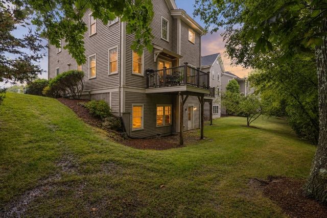 36 Journeys End Ln, Lexington, MA 02421