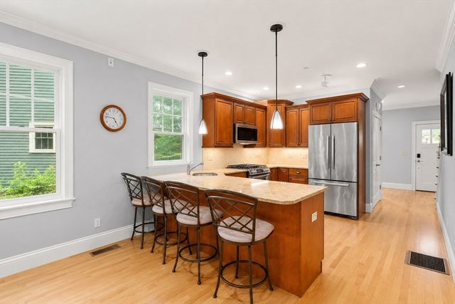 36 Journeys End Ln, Lexington, MA 02421
