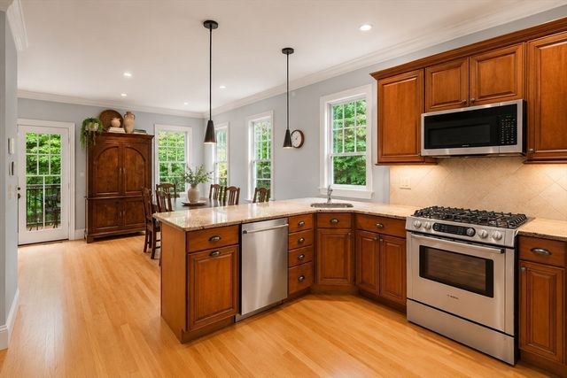 36 Journeys End Ln, Lexington, MA 02421