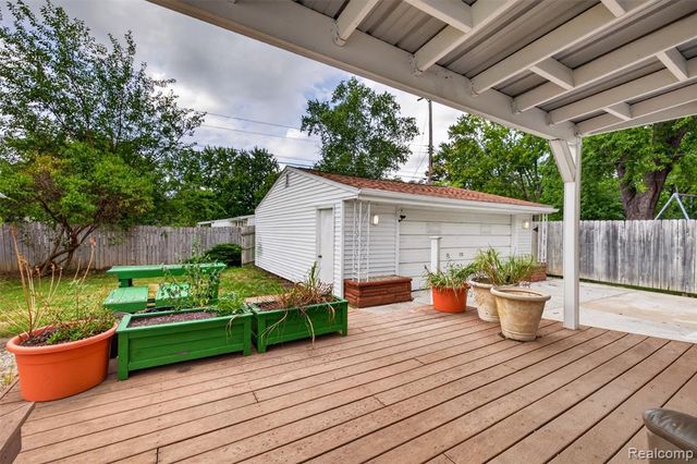 310 Tamarac Drive, Davison, MI 48423