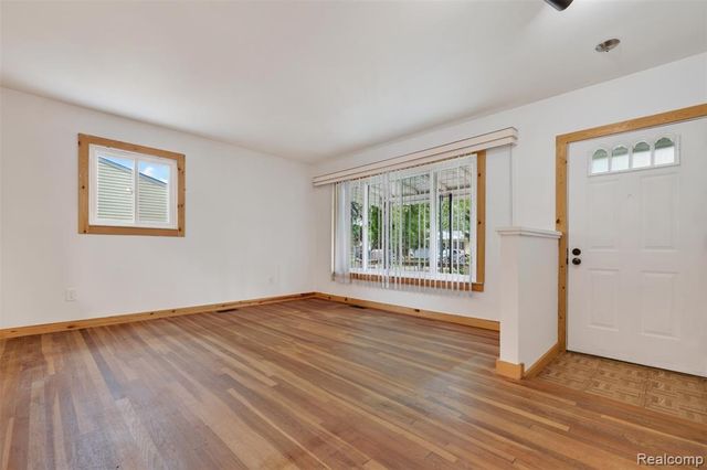 310 Tamarac Drive, Davison, MI 48423