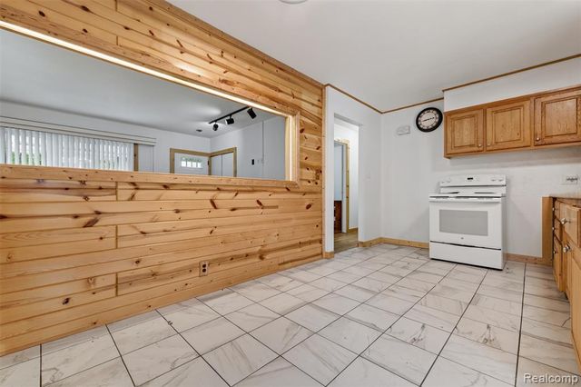 310 Tamarac Drive, Davison, MI 48423