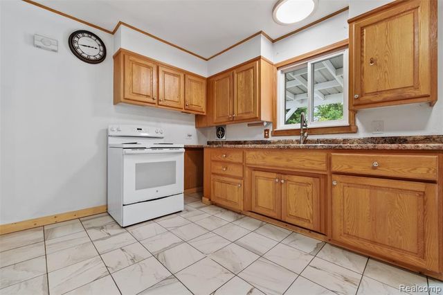 310 Tamarac Drive, Davison, MI 48423