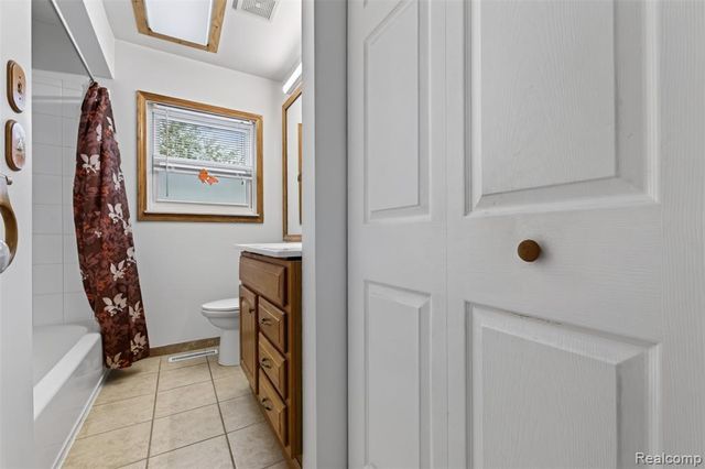 310 Tamarac Drive, Davison, MI 48423