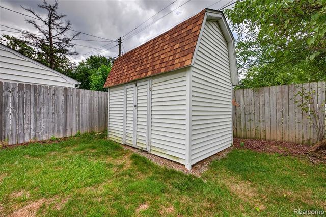 310 Tamarac Drive, Davison, MI 48423