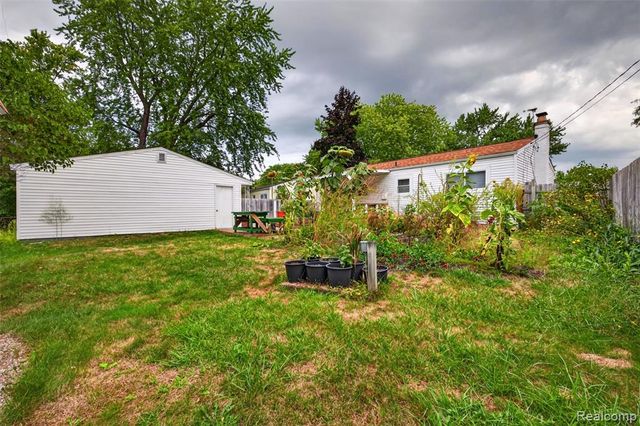 310 Tamarac Drive, Davison, MI 48423