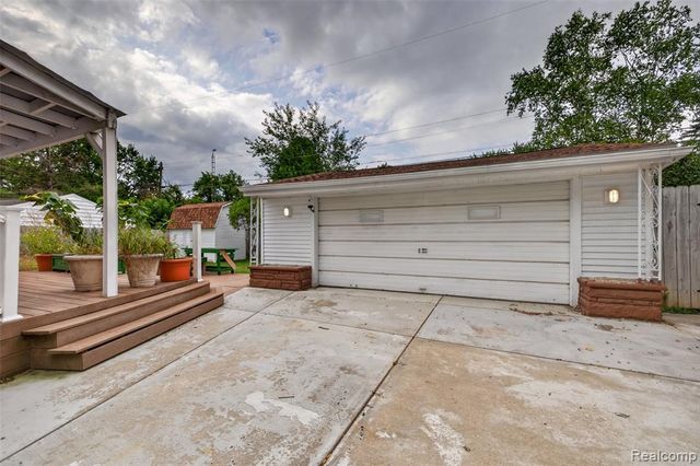 310 Tamarac Drive, Davison, MI 48423