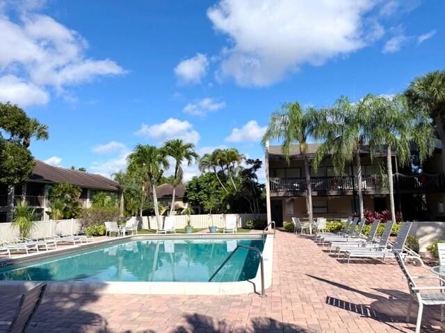 159 NW 70th Street 403, Boca Raton, FL 33487