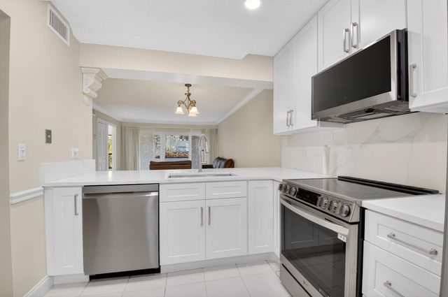 159 NW 70th Street 403, Boca Raton, FL 33487