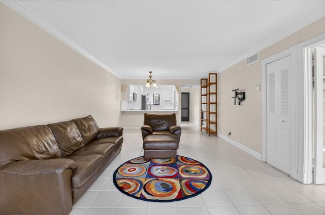 159 NW 70th Street 403, Boca Raton, FL 33487