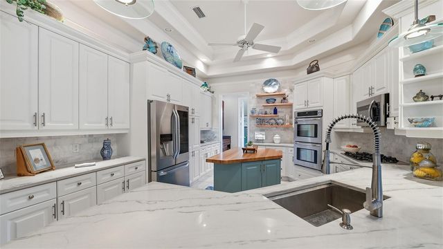 27 DOMINICA DRIVE, Englewood, FL 34223